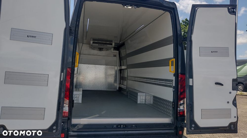 Iveco Daily 35S18 furgon izotermiczny izoterma agregat - 7