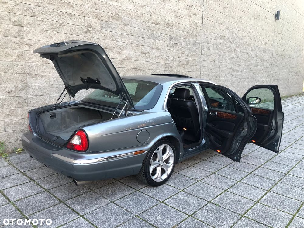 Jaguar XJ XJ6 2.7 D Executive - 29