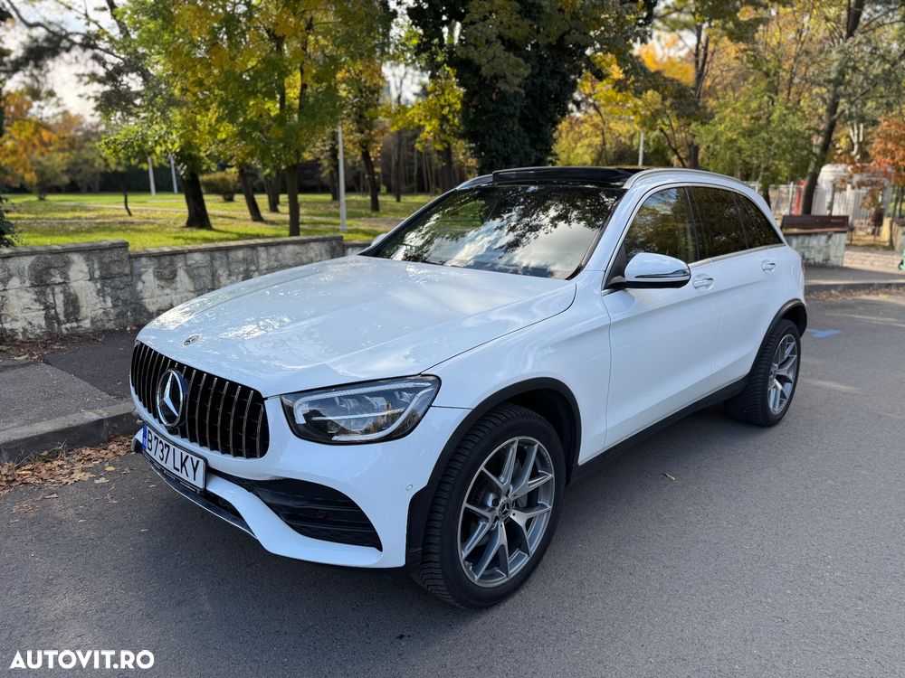 Mercedes-Benz GLC 300 4Matic 9G-TRONIC AMG Line - 2
