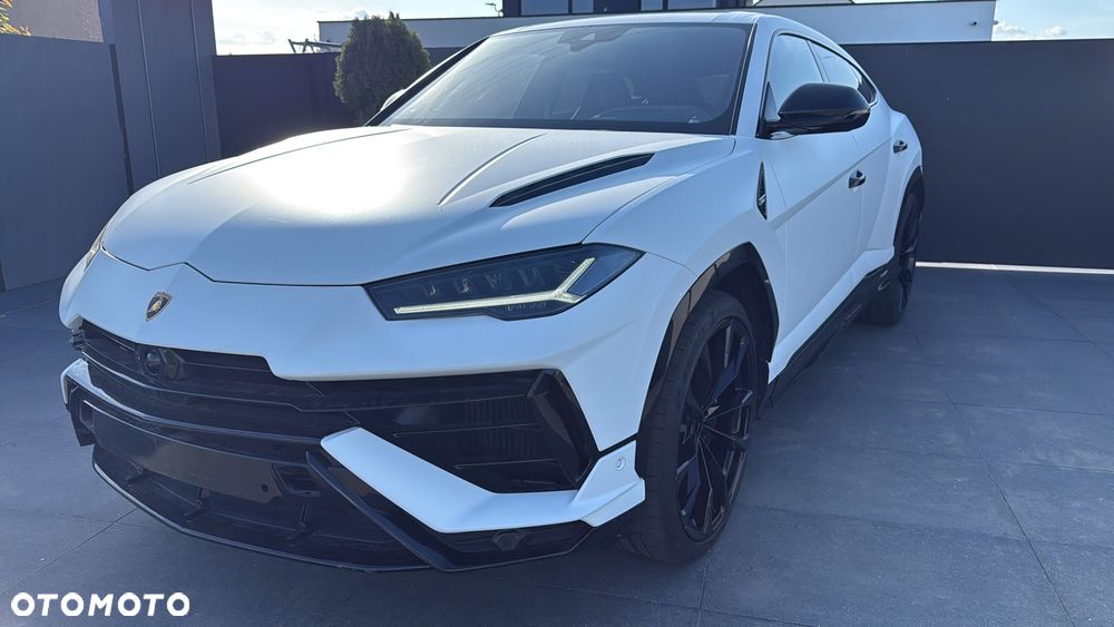 Lamborghini Urus - 1