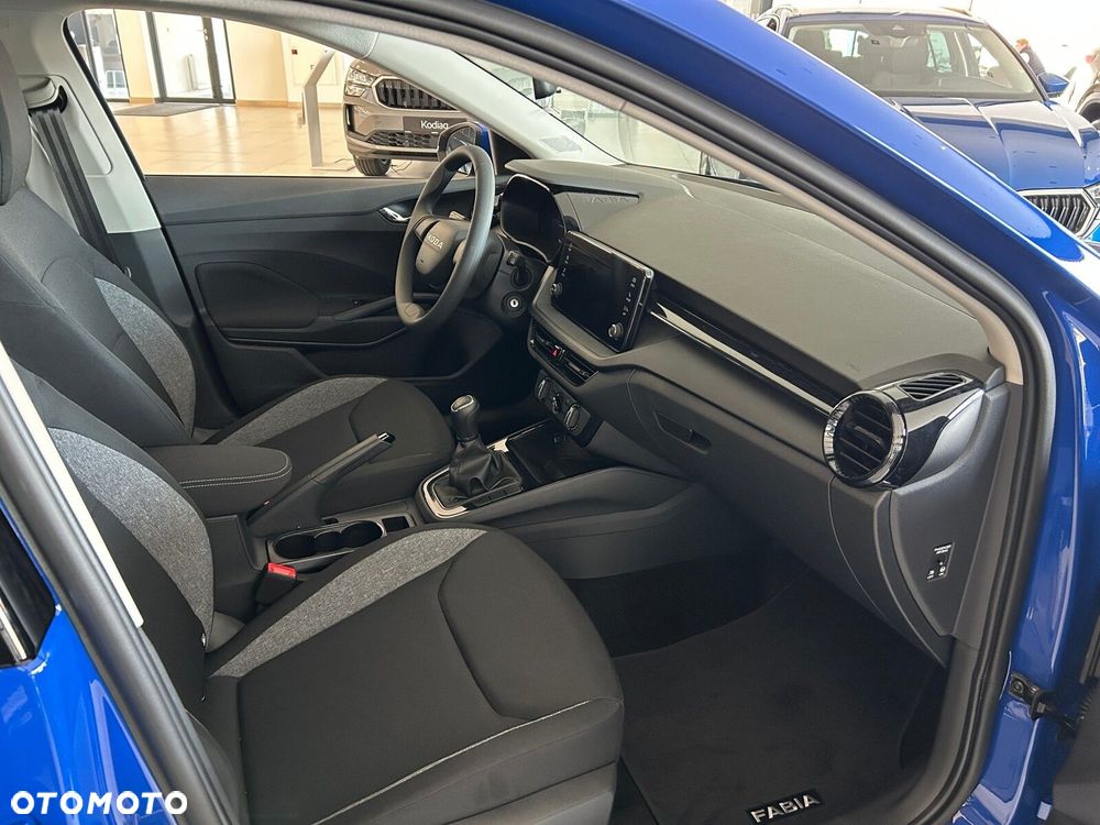 Skoda Fabia 1.0 Essence - 11