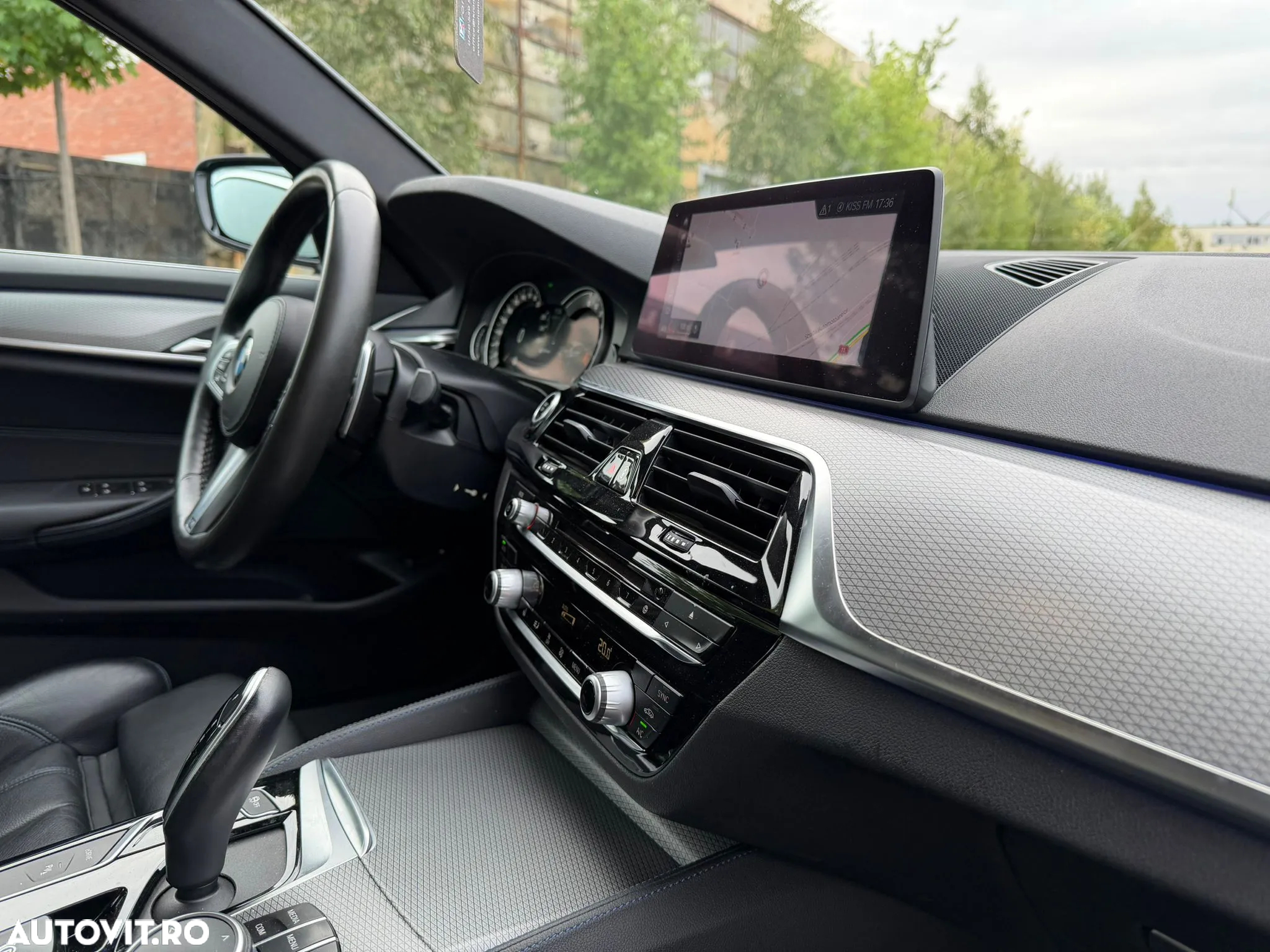 BMW Seria 5 ver-530e-at-phev - 9