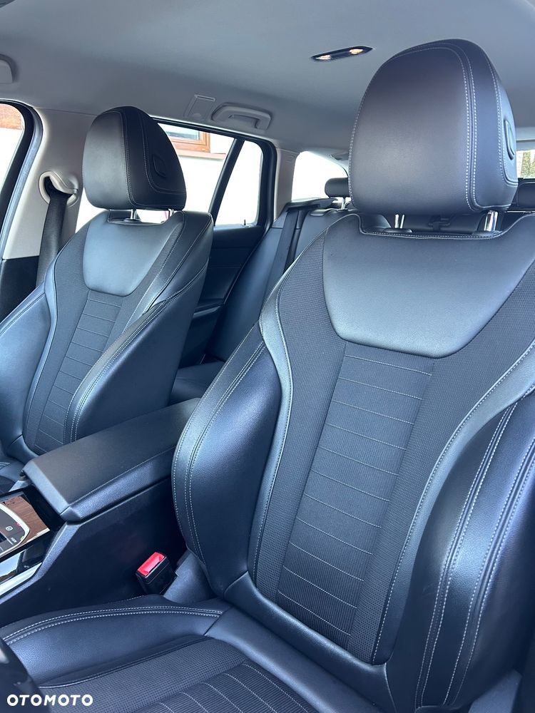 BMW Seria 3 320d - 12