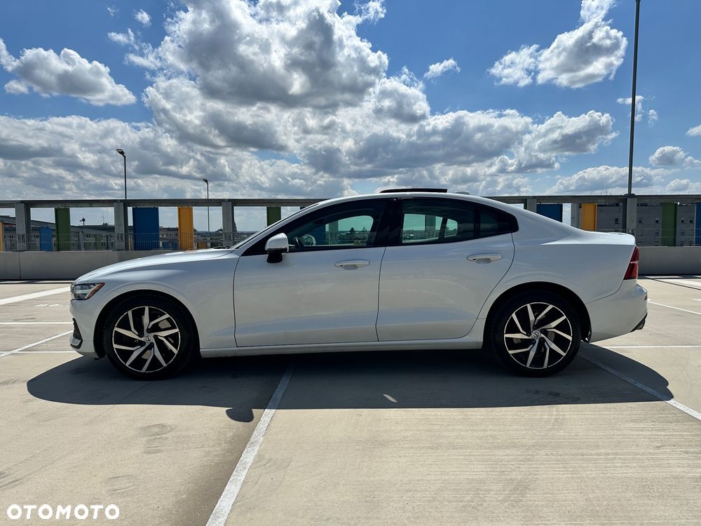 Volvo S60 T6 AWD Momentum Pro - 4