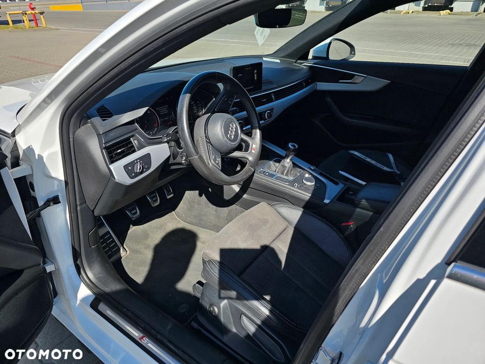 Audi A4 Avant - 2