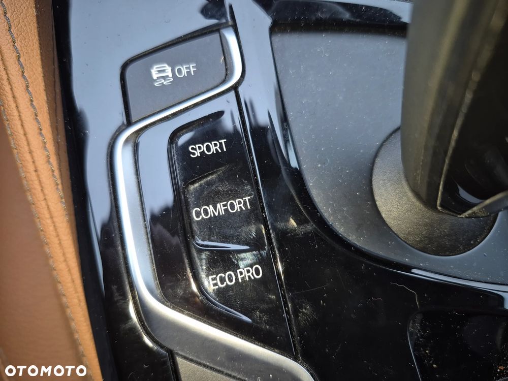 BMW Seria 5 520d Luxury Line - 25