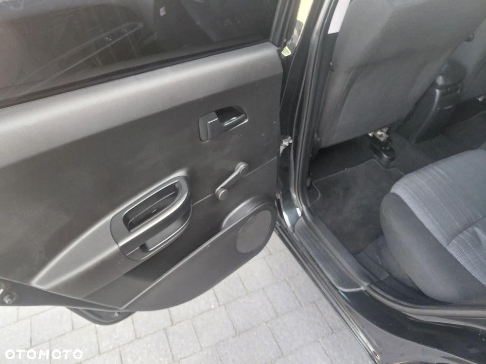 Kia Ceed - 14