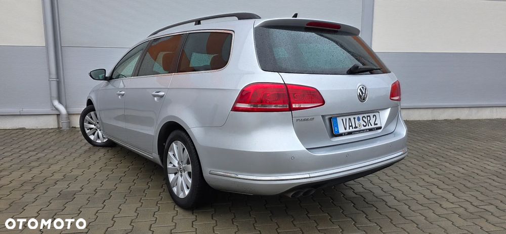 Volkswagen Passat 2.0 TDI Comfortline - 13
