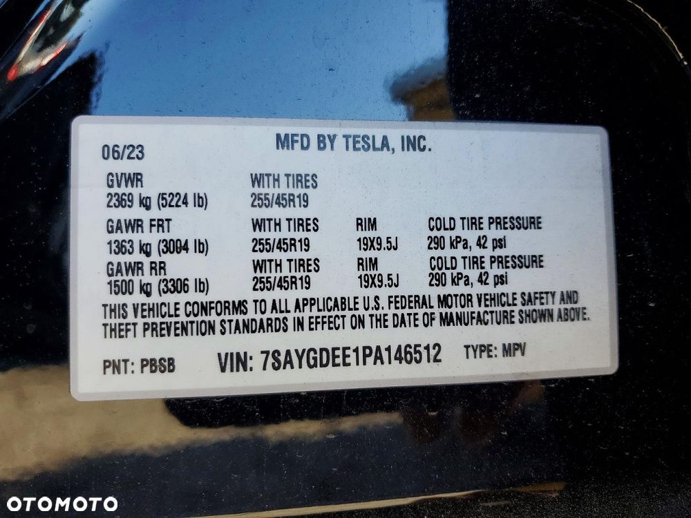 Tesla Model Y Long Range Dual Motor AWD - 16