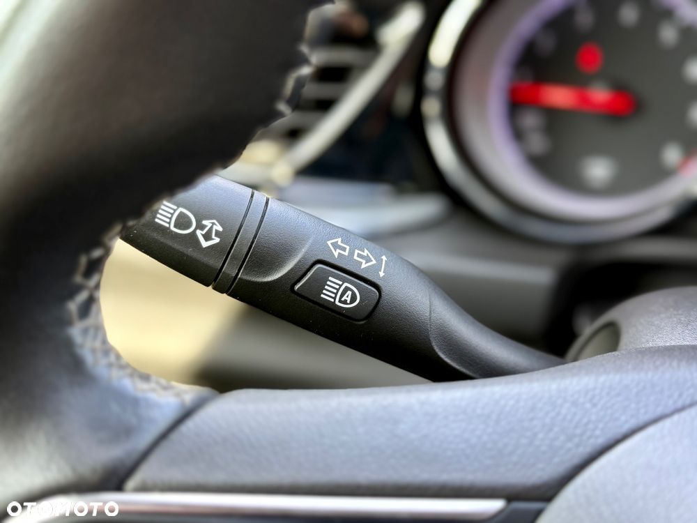 Opel Insignia 1.5 T Elite S&S Eco - 22