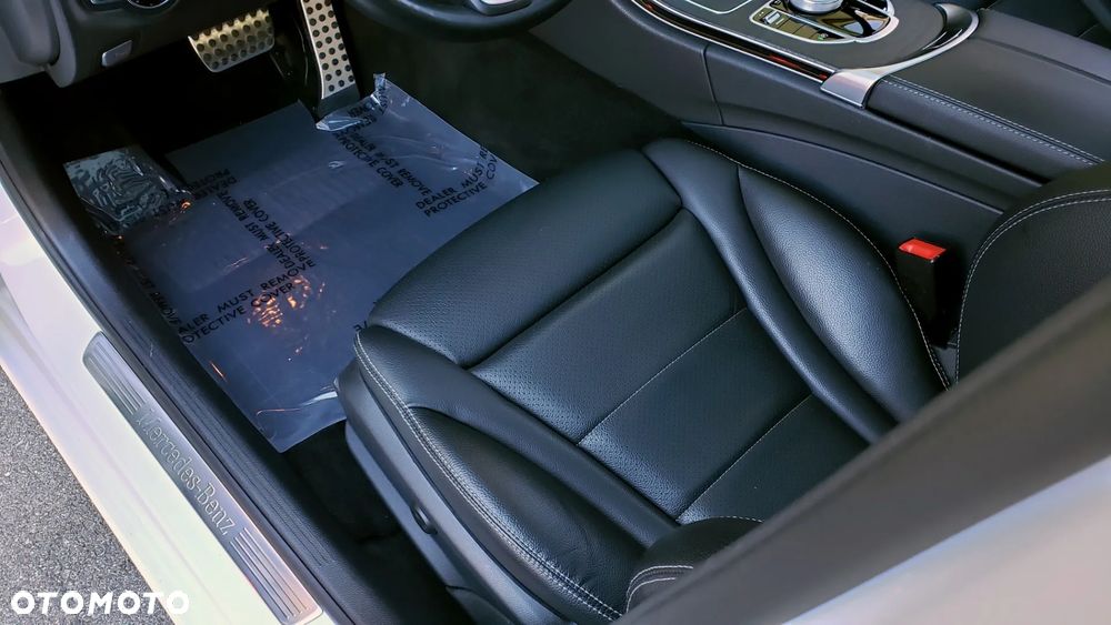 Mercedes-Benz Klasa C 300 7G-TRONIC AMG Line - 18