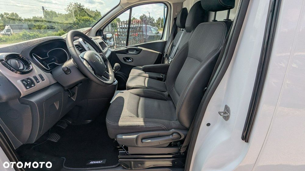 Renault Trafic - 16