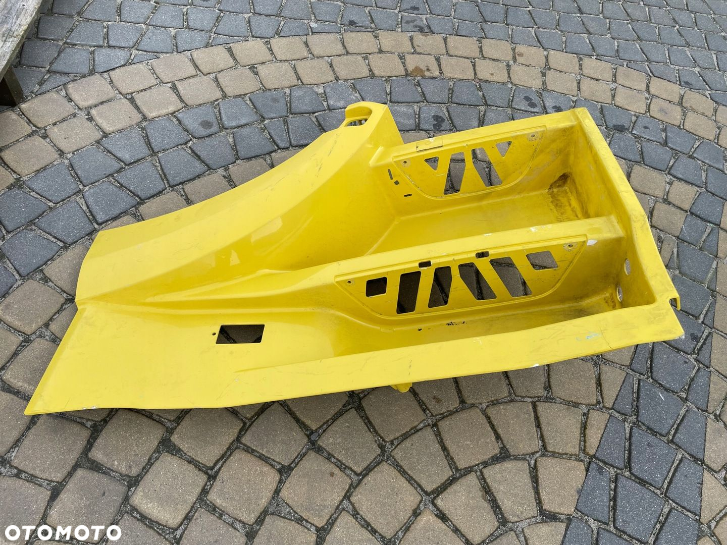 Stopień Stopnica Wnęka Mercedes Actros MP 4 A9606664103 - 2