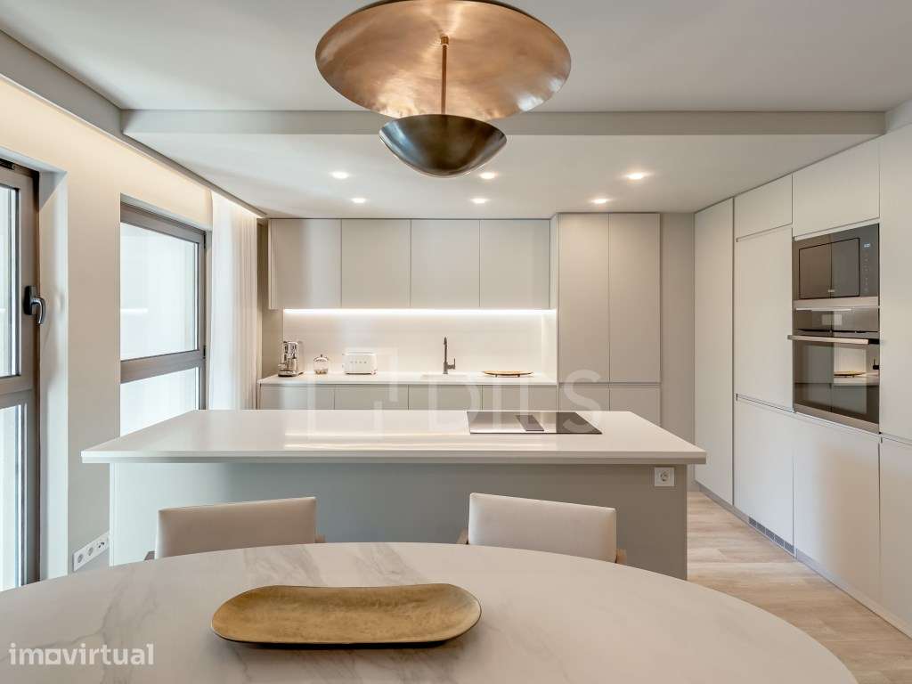 Apartamento T3 com garagem, junto à Av da Liberdade - Grande imagem: 4/30