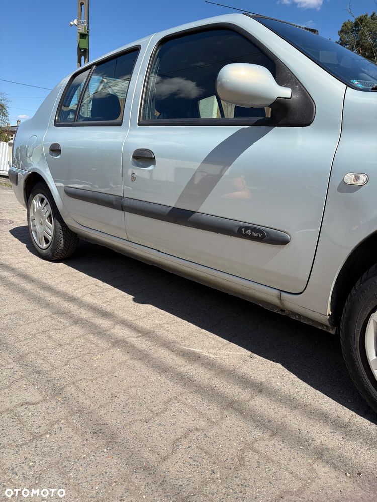 Renault Thalia 1.4 16V Expression - 10