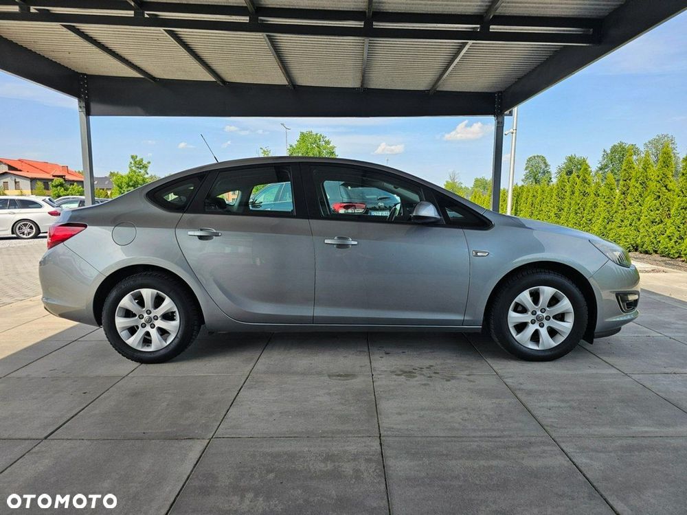 Opel Astra - 8
