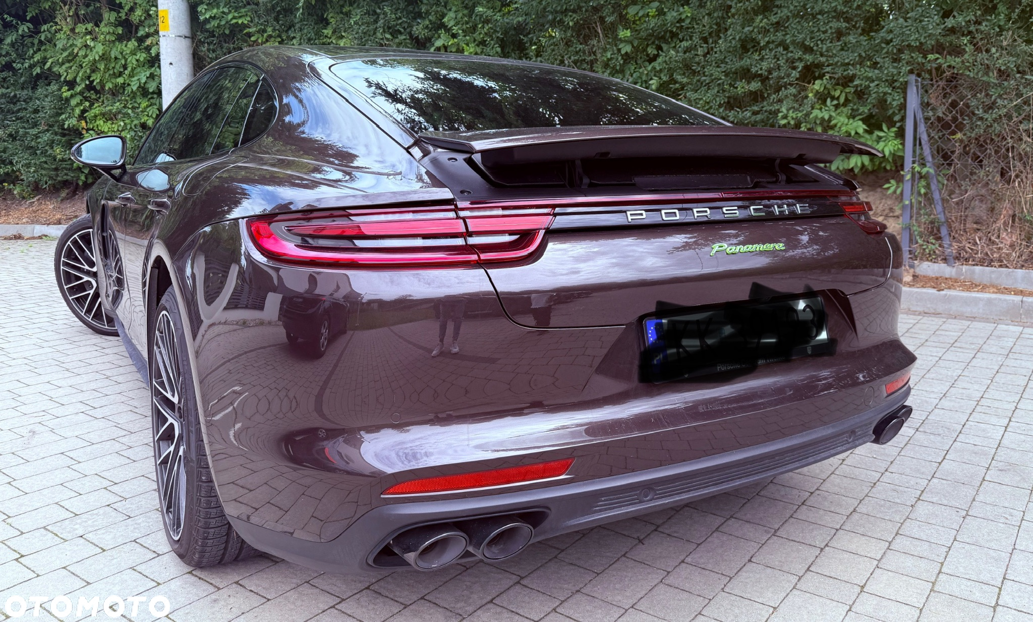 Porsche Panamera 4 Platinum Edition - 2