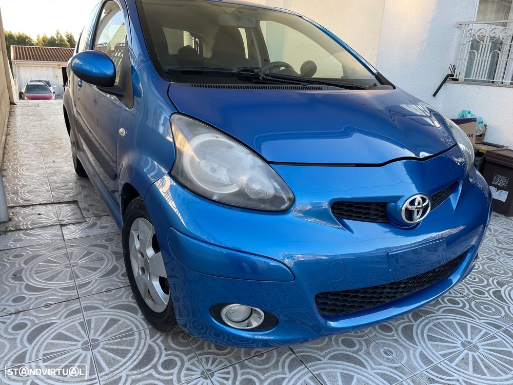 Toyota Aygo Blue - 2