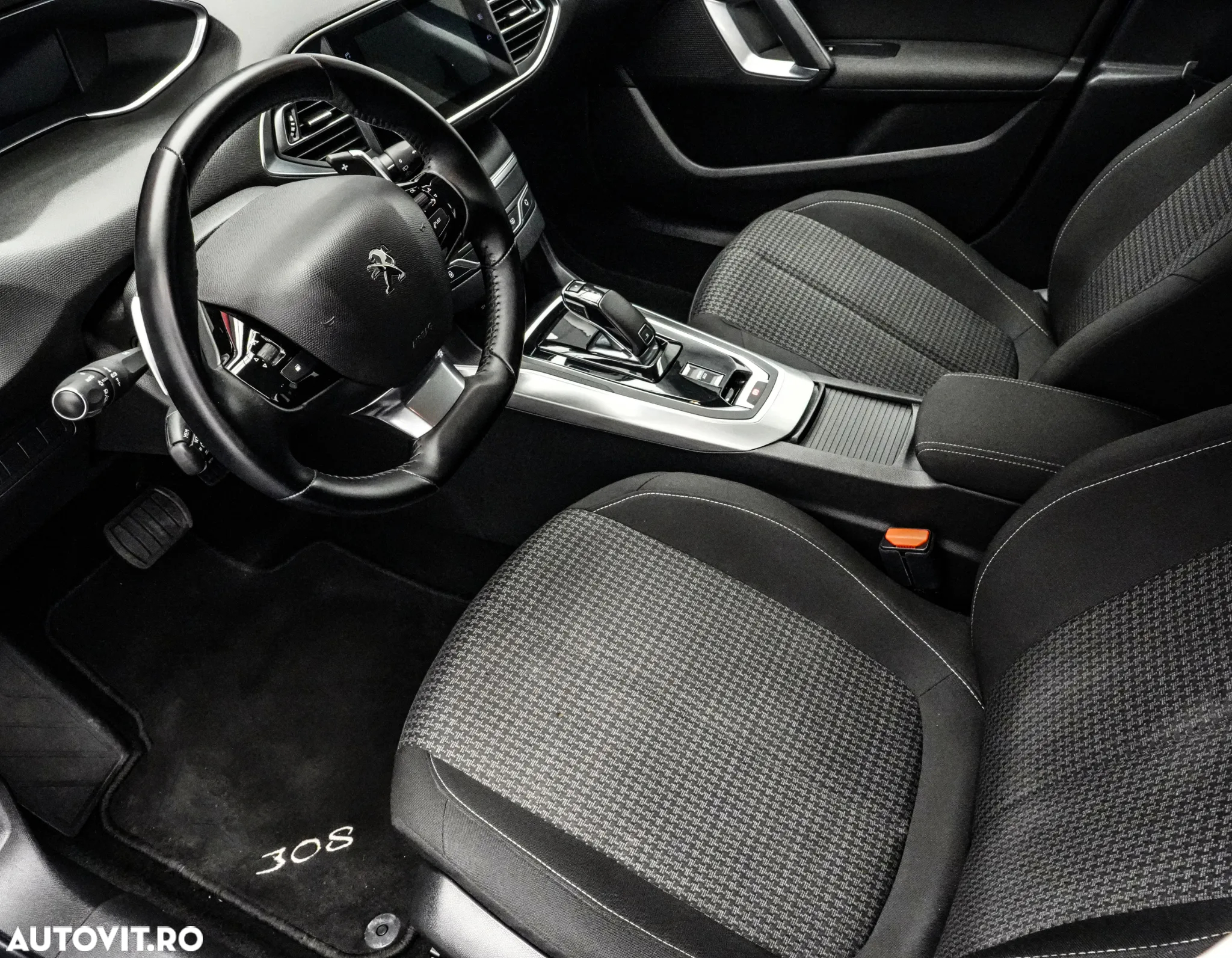 Peugeot 308 SW 1.5L BlueHDI EAT8 Allure Pack - 12