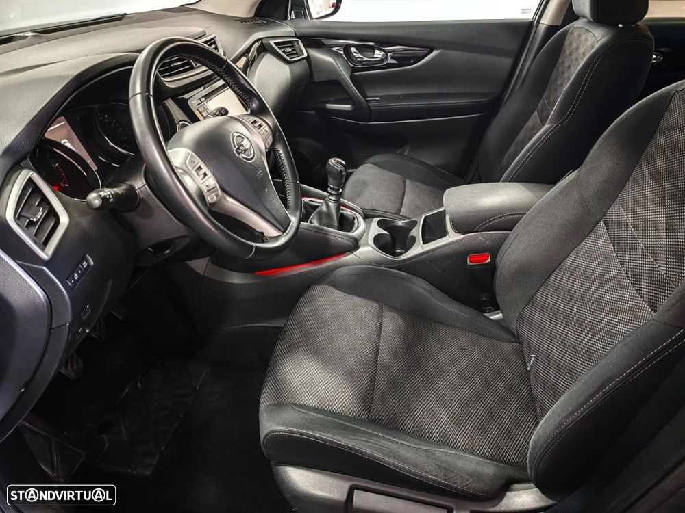 Nissan Qashqai 1.5 dCi N-Connecta 18 - 18