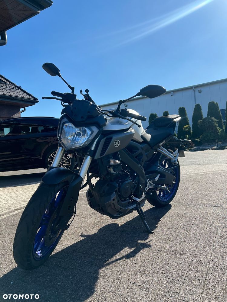 Yamaha MT - 5