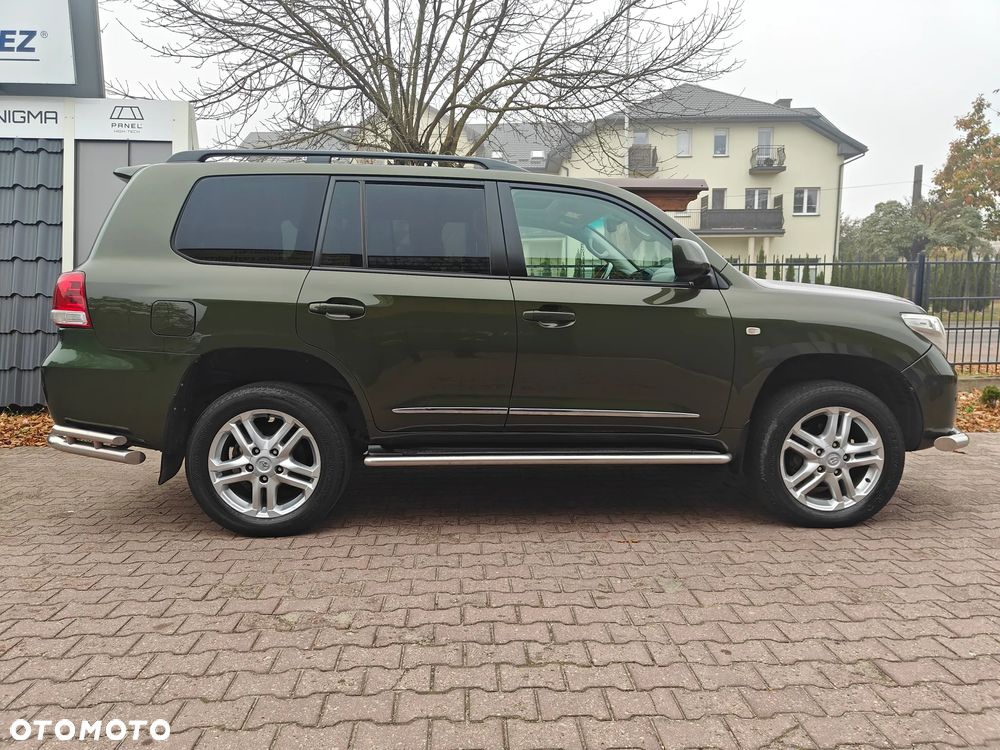 Toyota Land Cruiser - 3