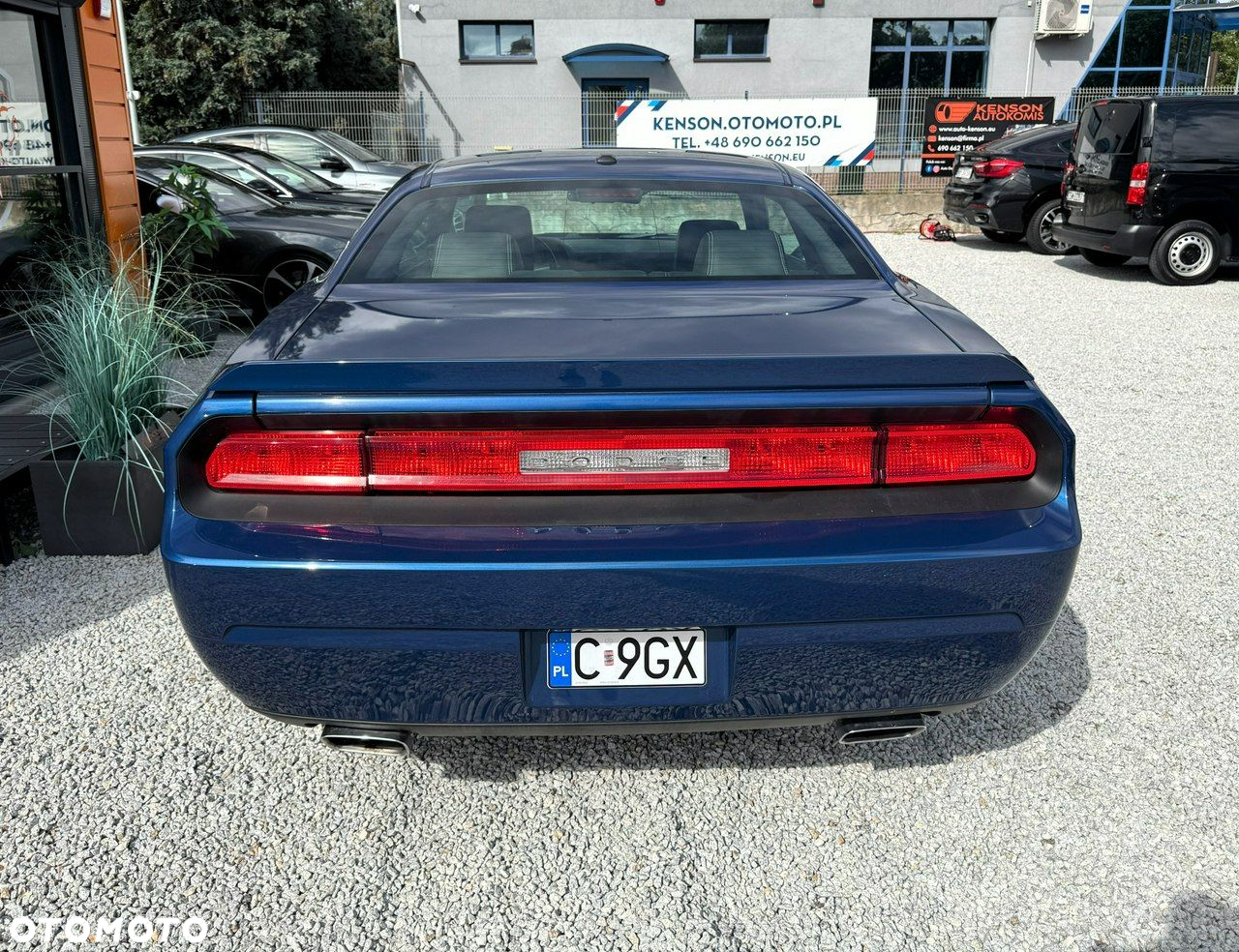 Dodge Challenger - 30