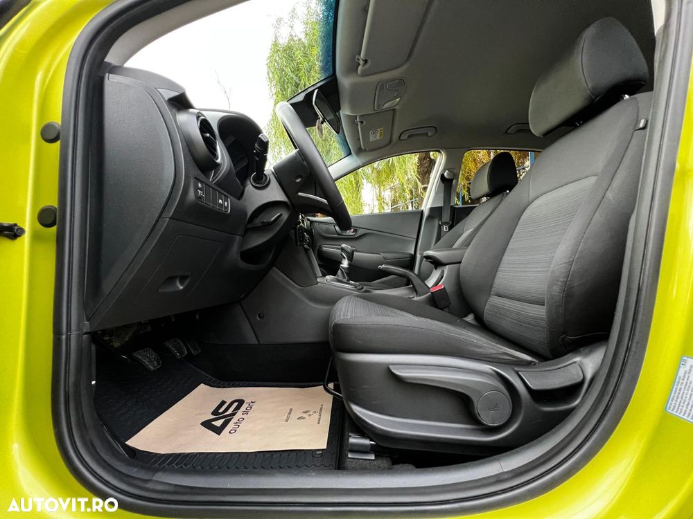 Hyundai KONA - 15