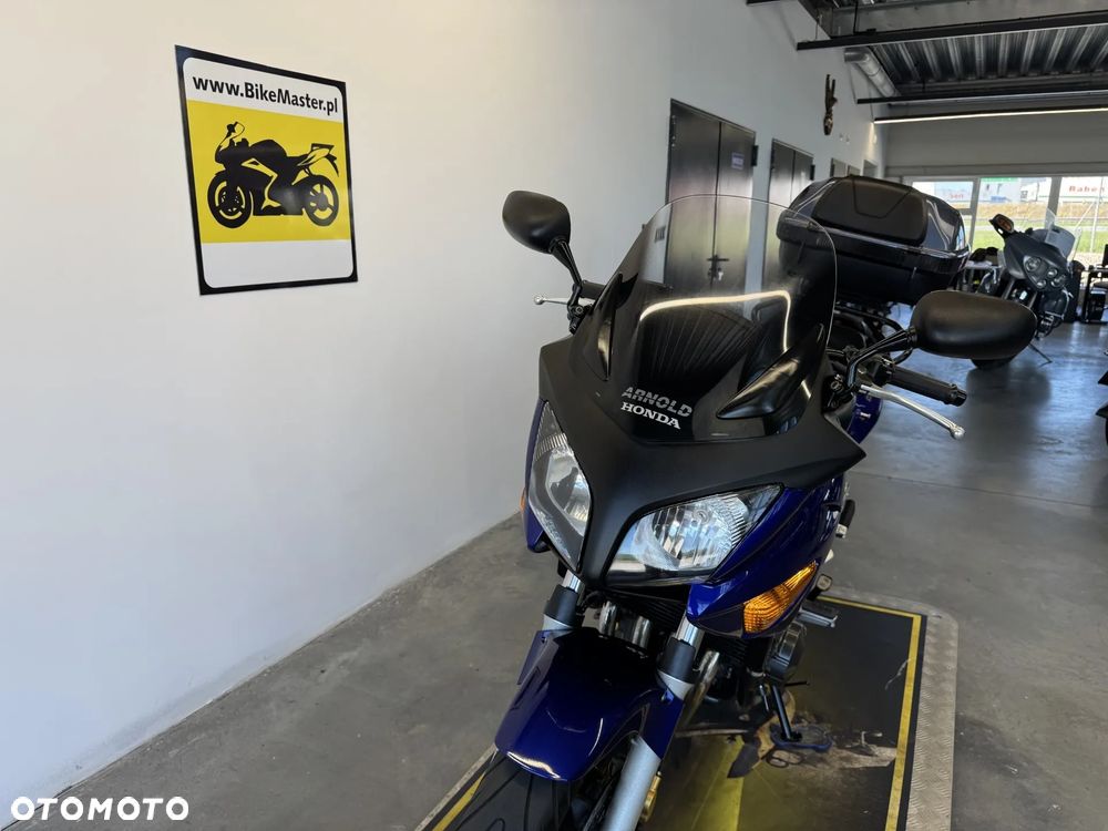 Honda CBF - 32