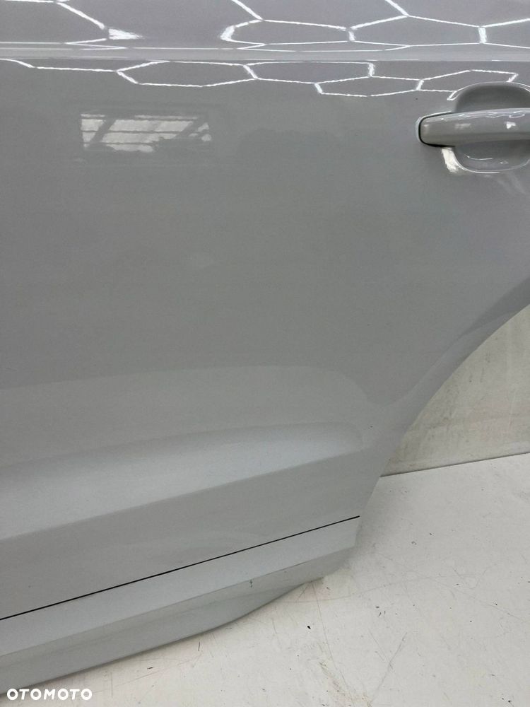 Drzwi tylne LS9R Audi Q3 8U LEWE - 7