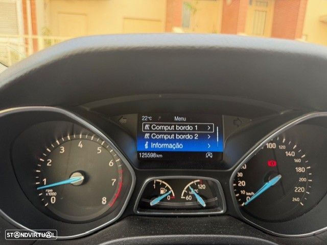 Ford Focus SW 1.0 SCTi Titanium - 28