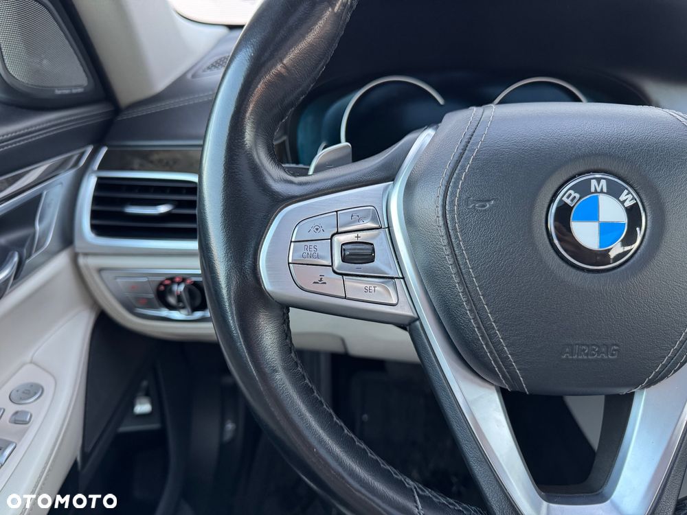 BMW Seria 7 740Li xDrive - 21