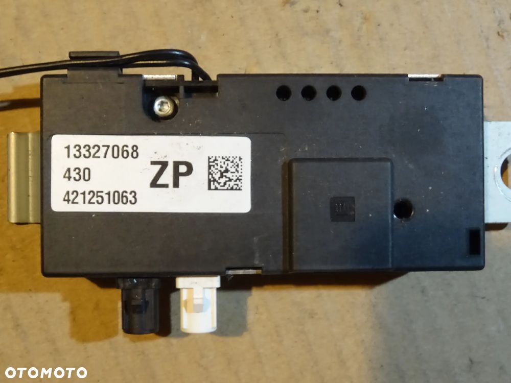 OPEL INSIGNIA ASTRA J ZAFIRA C MOKKA MODUŁ WZMACNIACZ ANTENOWY SYGNAŁU ANTENY GPS - 3