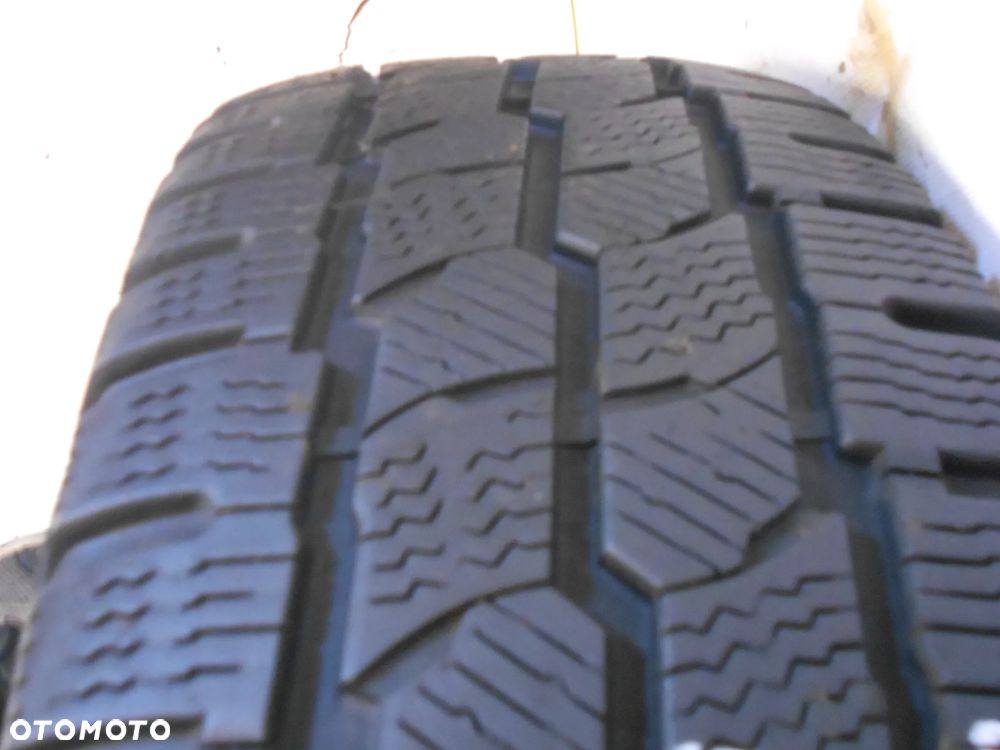 OPONA POJEDYNKA 215/65R16C NORDEXX WINTERSAFE VAN 2 DOT 3621 8.9MM - 2