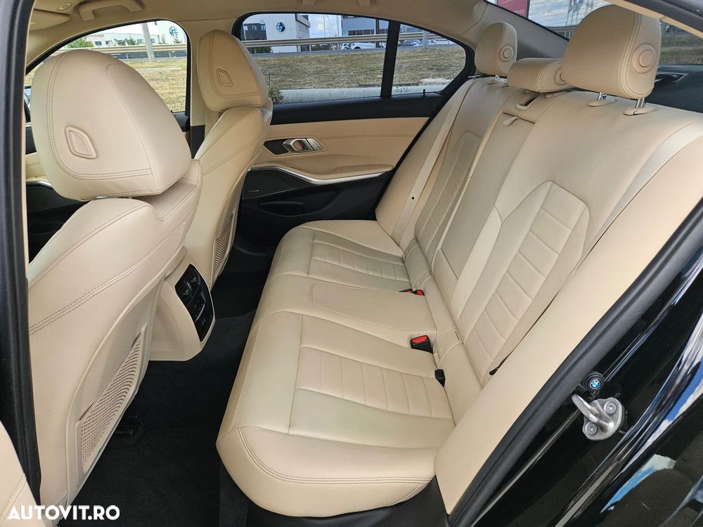 BMW Seria 3 316d AT MHEV - 23