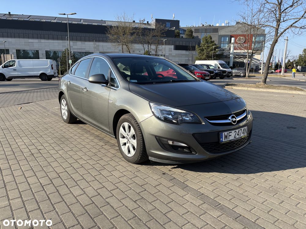 Opel Astra 1.4 T EU6 - 1