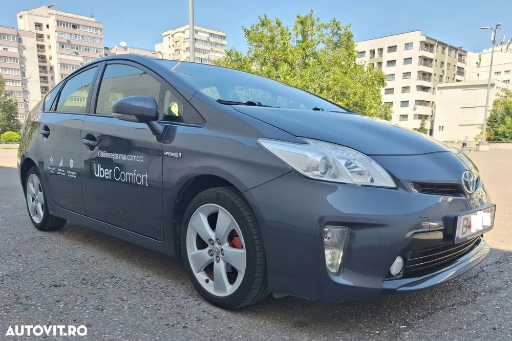Toyota Prius Terra - 4