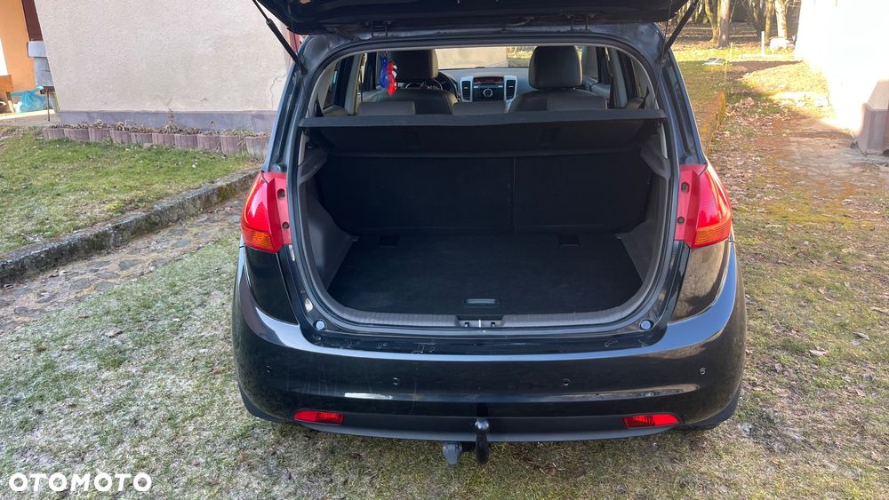 Kia Venga - 27