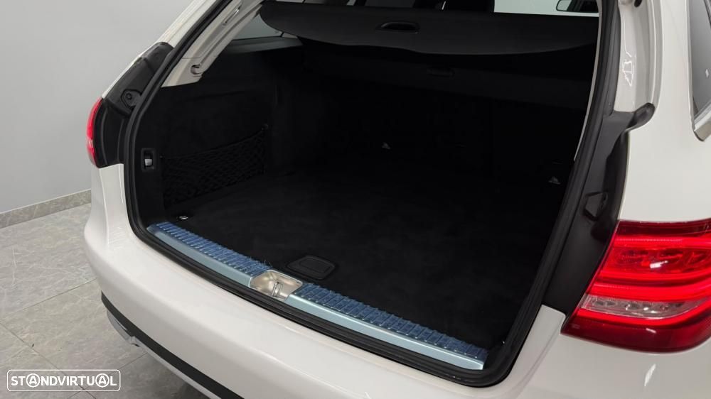 Mercedes-Benz C 220 CDI DPF (BlueEFFICIENCY) 7G-TRONIC - 48