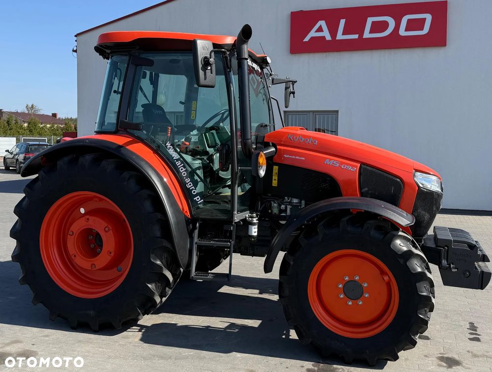 Kubota M5-092