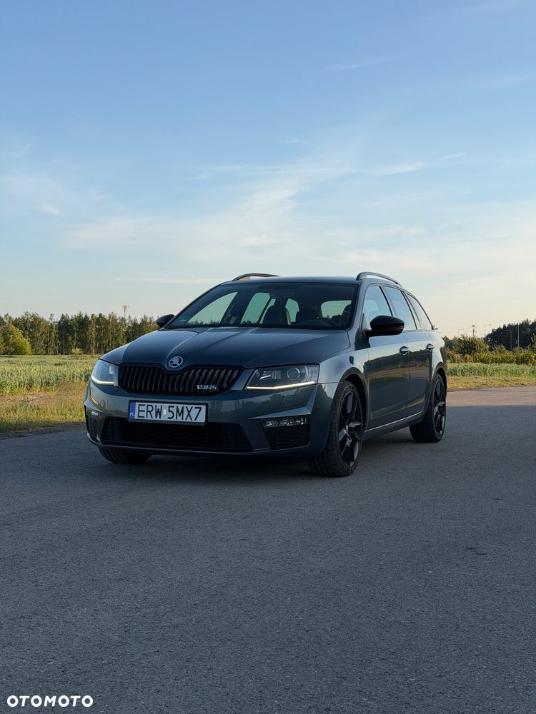 Skoda Octavia 2.0 TDI DSG RS - 1