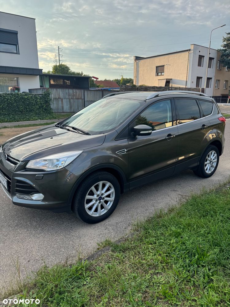 Ford Kuga 1.5 EcoBoost 2x4 Titanium - 1