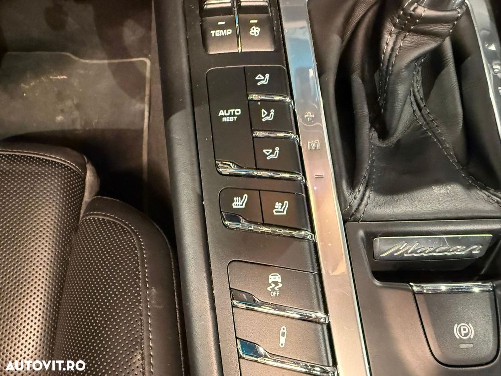 Porsche Macan - 28