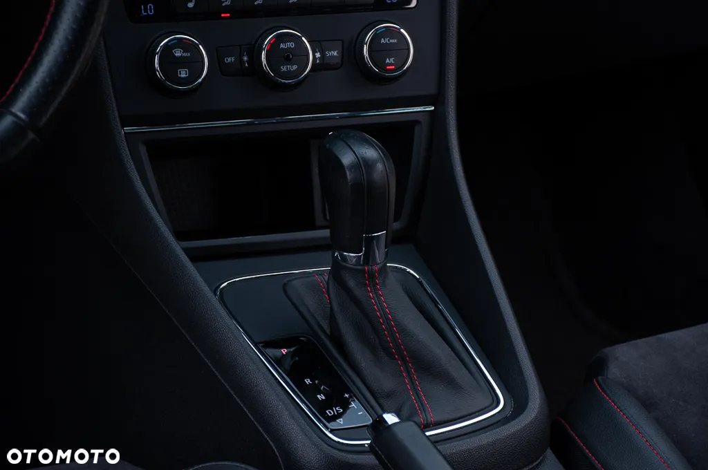 Seat Leon 2.0 TDI FR S&S DSG - 36