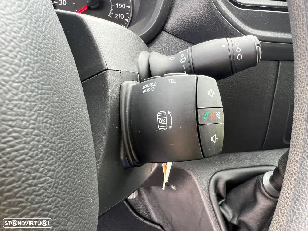 Nissan NV 400 | 2.3 DCI | 3 Lug. | Caixa C/ Plataforma - 19