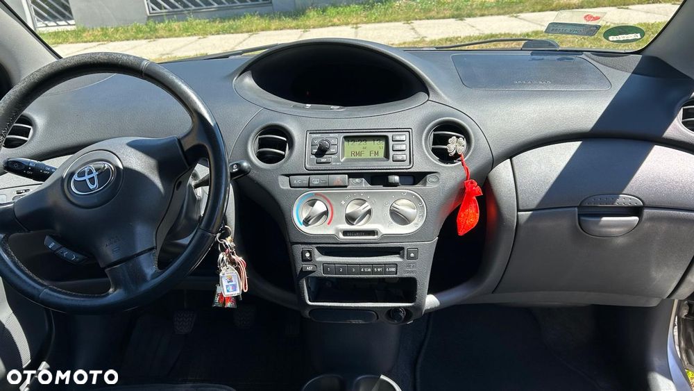 Toyota Yaris 1.4 D-4D Sol - 6