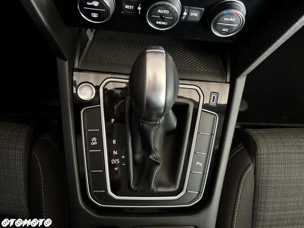 Volkswagen Passat 1.5 TSI EVO Comfortline DSG - 23