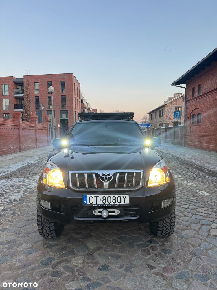 Toyota Land Cruiser - 1