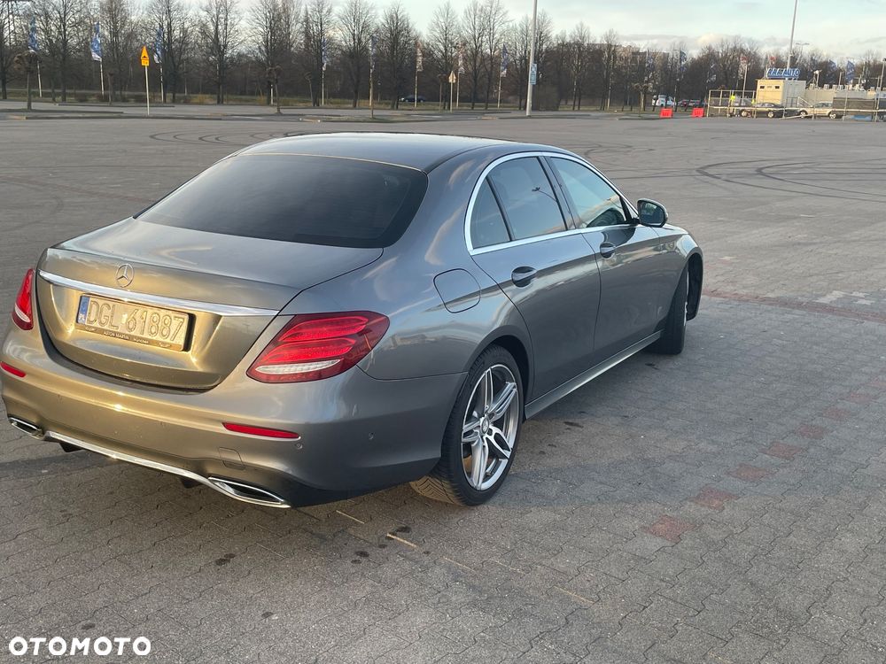 Mercedes-Benz Klasa E 220 d 9G-TRONIC AMG Line - 3