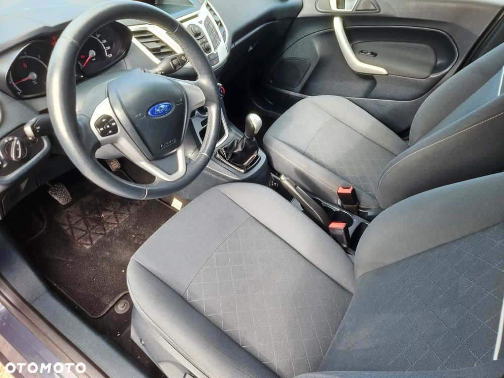 Ford Fiesta 1.25 Celebration - 19